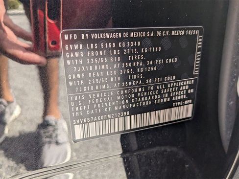 Used 2024 Volkswagen Tiguan Wolfsburg Edition image 34