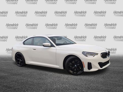 Used 2025 BMW 230i Coupe w/ M Sport Package image 2
