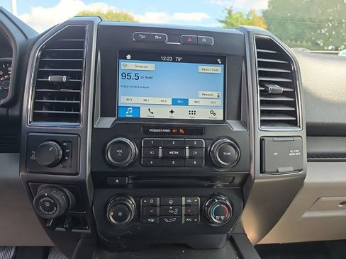 Used 2017 Ford F150 XLT w/ Equipment Group 302A Luxury AWD/4WD image 17