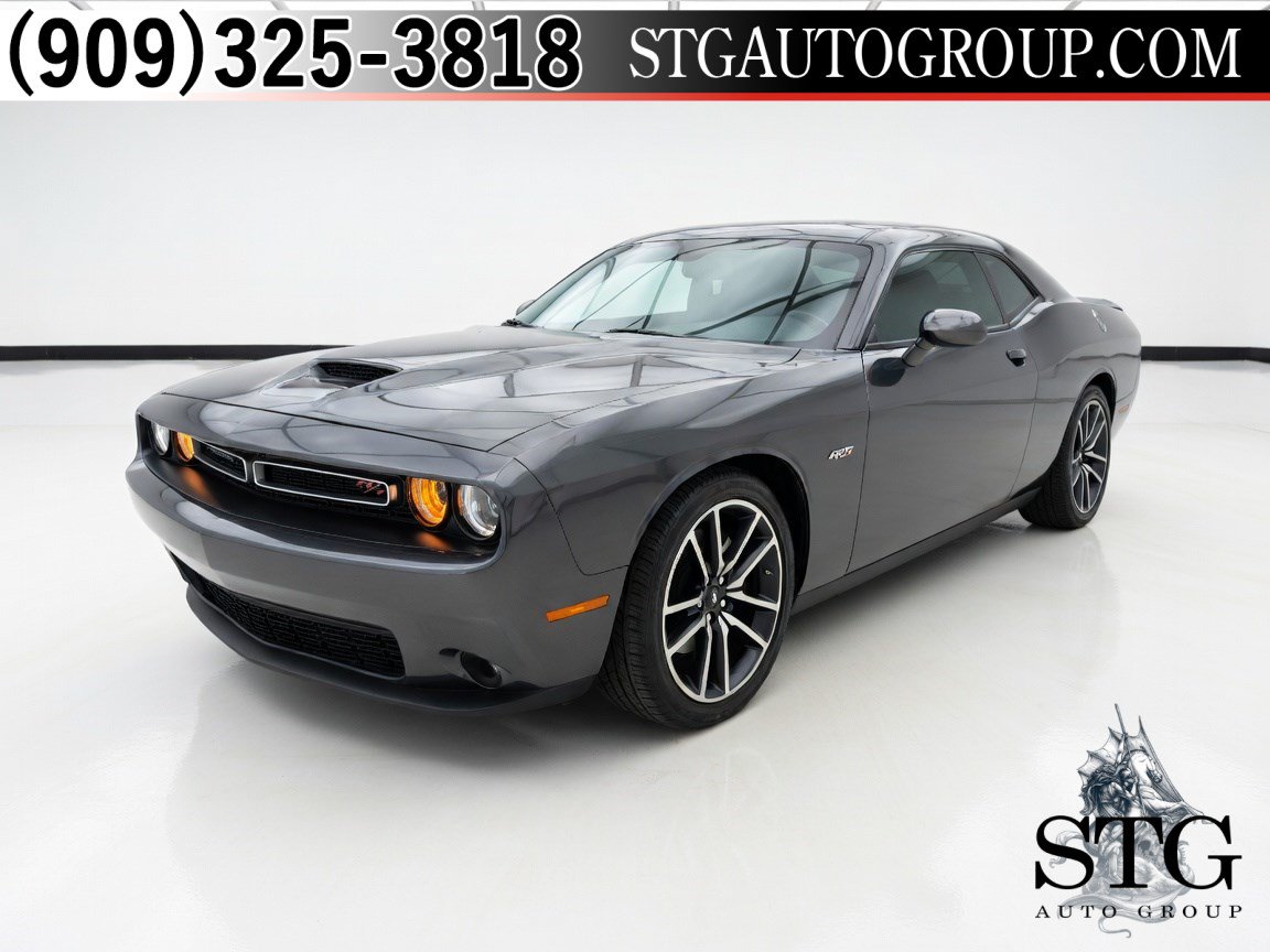 Used 2023 Dodge Challenger R/T RWD image 1