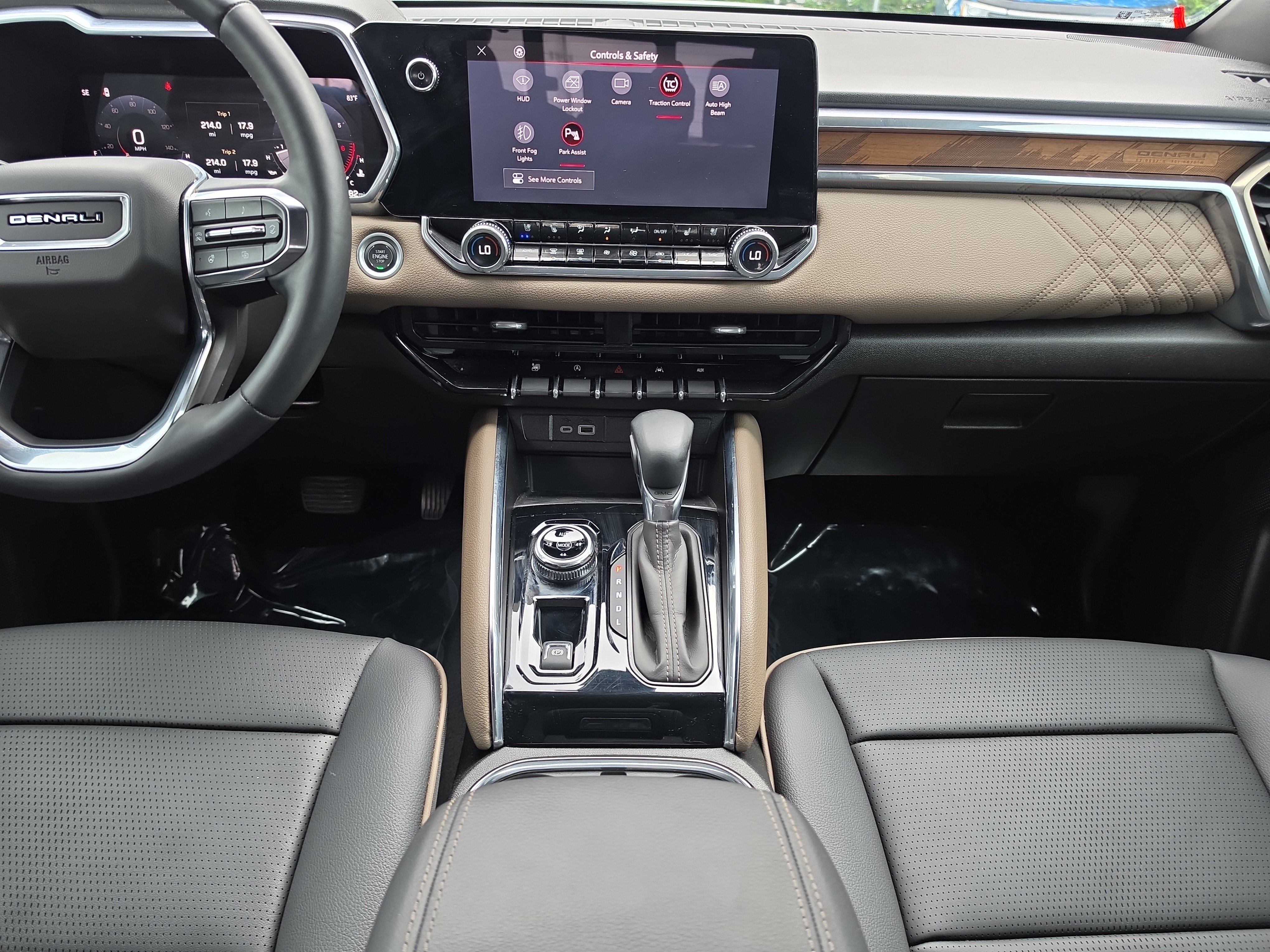 Used 2024 GMC Canyon Denali AWD/4WD image 14