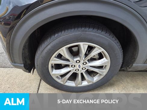 Used 2023 Ford Explorer XLT w/ Equipment Group 202A RWD image 4