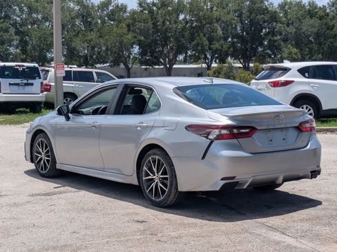 Used 2022 Toyota Camry SE w/ Audio Upgrade Package FWD image 7