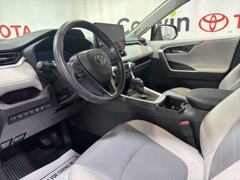 Used 2023 Toyota RAV4 Limited image 22
