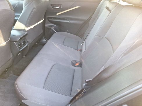 Used 2024 Toyota Venza LE image 29