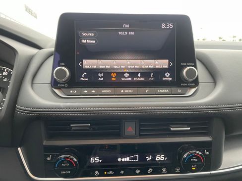 Certified 2025 Nissan Rogue SV w/ SV Premium Package FWD image 16