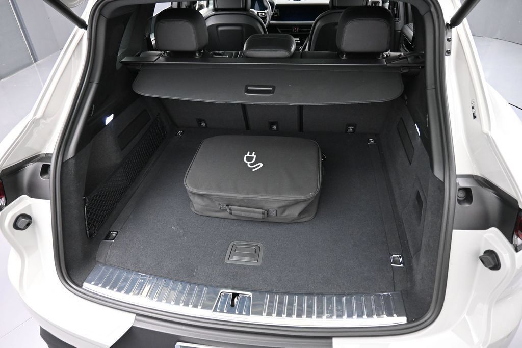 Certified 2026 Porsche Cayenne E-Hybrid AWD/4WD image 32