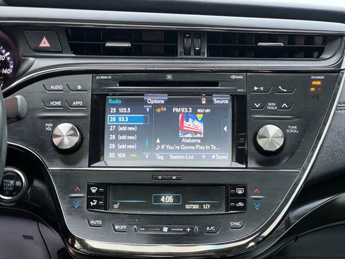 Used 2018 Toyota Avalon image 19