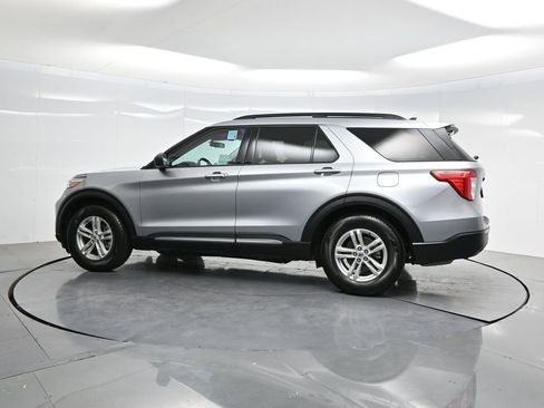 Used 2022 Ford Explorer XLT RWD image 6