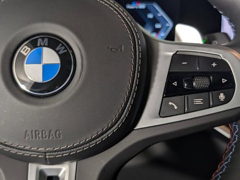 Used 2025 BMW X7 M60i AWD/4WD image 40