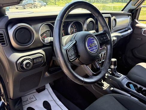 Used 2018 Jeep Wrangler Unlimited Sport S AWD/4WD image 28