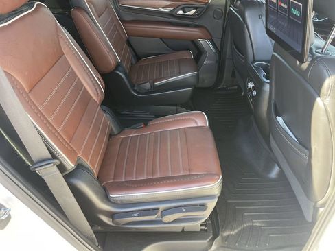 Used 2023 GMC Yukon Denali Ultimate image 28