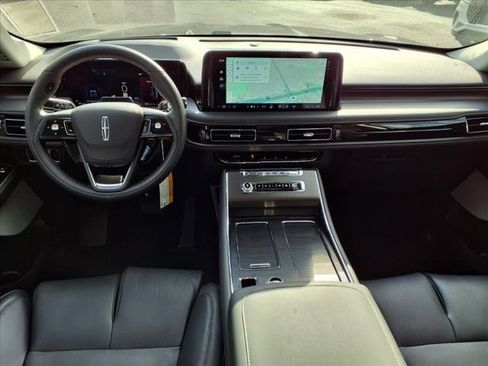 New 2025 Lincoln Aviator Reserve w/ Equipment Group 201A image 6