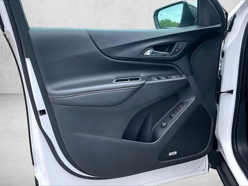 Used 2021 Chevrolet Equinox Premier FWD image 18