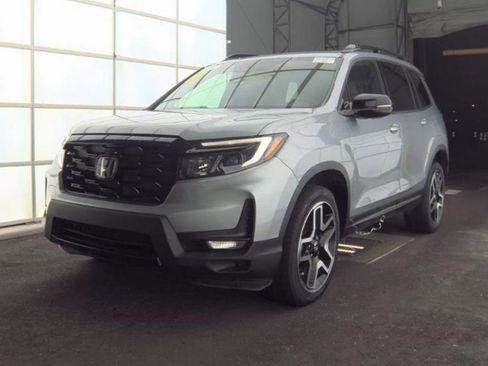 Used 2022 Honda Passport Elite image 2