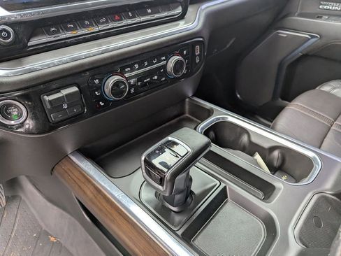 Used 2024 Chevrolet Silverado 1500 High Country w/ High Country Premium Package image 24