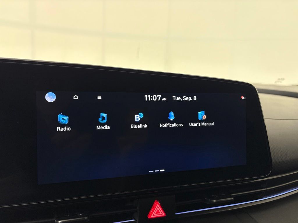 New 2025 Hyundai Elantra SEL FWD image 29