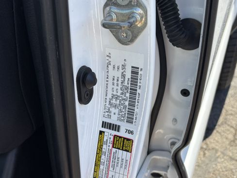 Used 2020 Toyota Tacoma TRD Off-Road AWD/4WD image 30