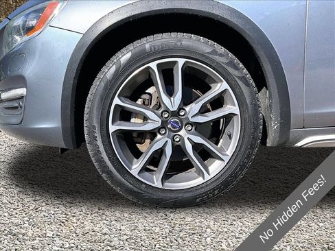 Used 2016 Volvo S60 T5 Cross Country Platinum AWD/4WD image 9