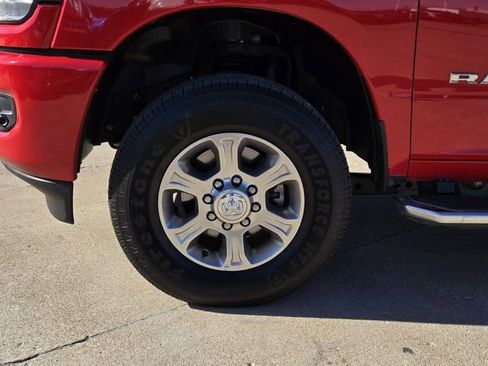 Used 2024 RAM 2500 Big Horn w/ Sport Appearance Package image 10