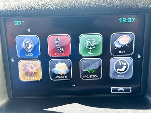 Used 2018 Chevrolet Suburban LT image 16