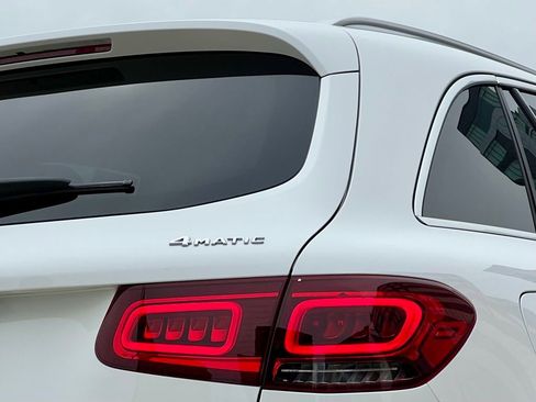 Certified 2022 Mercedes-Benz GLC 300 4MATIC image 11