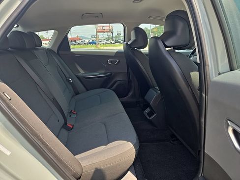 Used 2025 Kia K4 FWD image 19