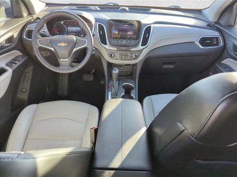 Used 2020 Chevrolet Equinox Premier image 24