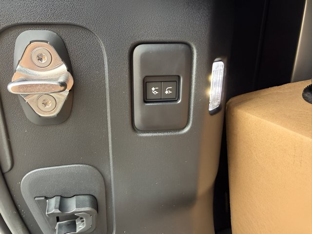 New 2026 Land Rover Defender 110 OCTA AWD/4WD image 80