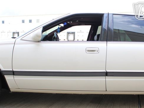 Used 1996 Cadillac Seville SLS FWD image 39