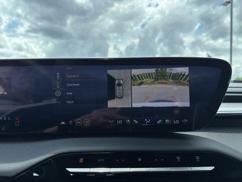 New 2026 Buick Enclave Avenir w/ Super Cruise Package FWD image 25