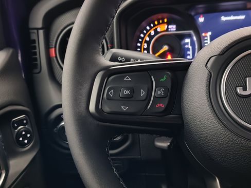 New 2026 Jeep Wrangler Unlimited Rubicon AWD/4WD image 31