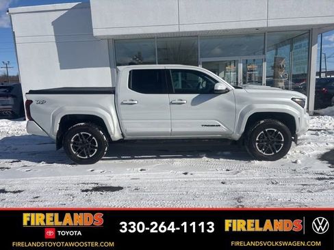 Used 2026 Toyota Tacoma TRD Sport image 4