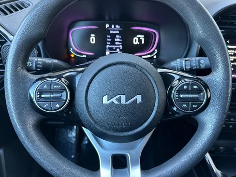 Used 2023 Kia Soul S FWD image 26