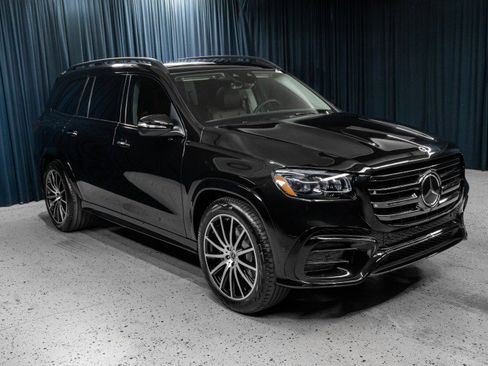 New 2025 Mercedes-Benz GLS 450 4MATIC image 3