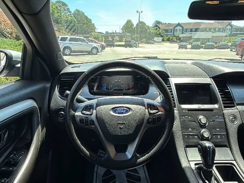 Used 2018 Ford Taurus SEL w/ Equipment Group 201A AWD/4WD image 20
