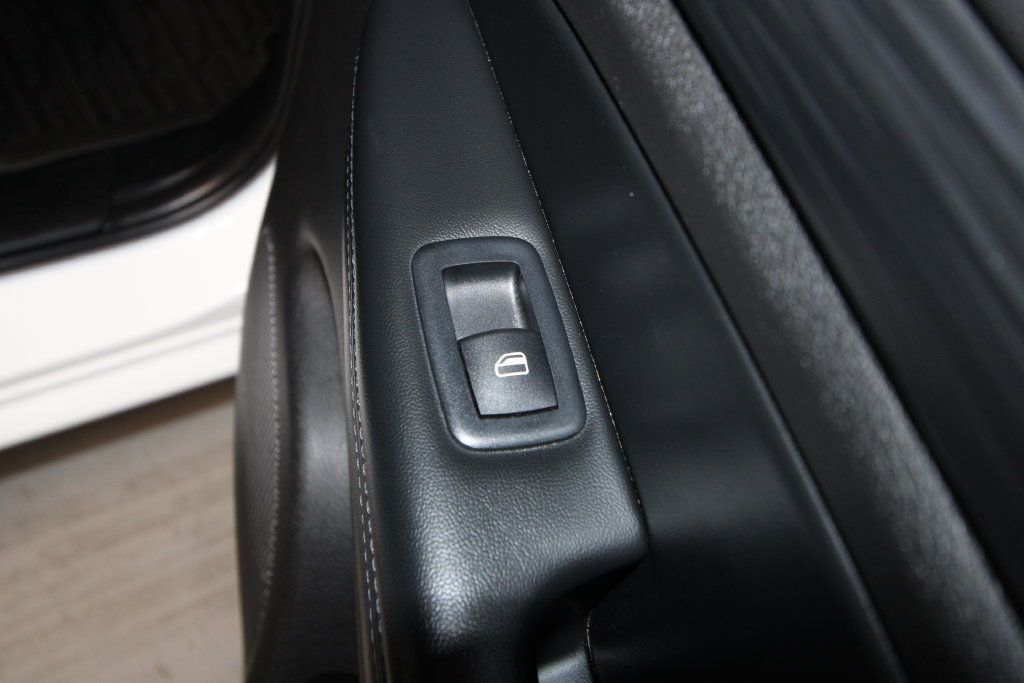 Used 2020 Jeep Grand Cherokee Altitude AWD/4WD image 26