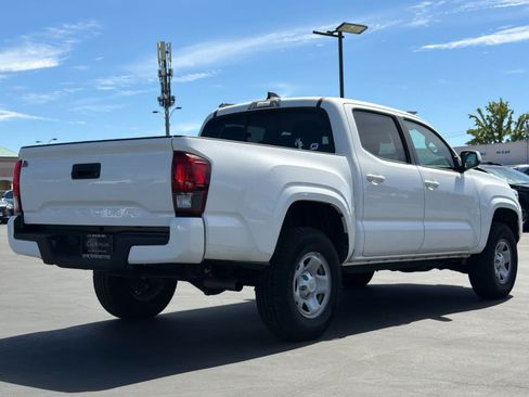 Used 2022 Toyota Tacoma SR w/ SR Convenience Package RWD image 2
