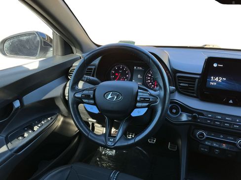 Used 2021 Hyundai Veloster N image 12