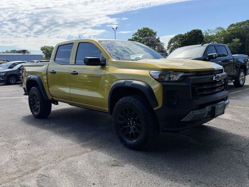 Used 2023 Chevrolet Colorado Trail Boss AWD/4WD image 2