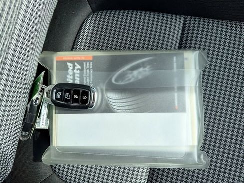 Certified 2021 Hyundai Kona SEL Plus w/ Cargo Package image 31