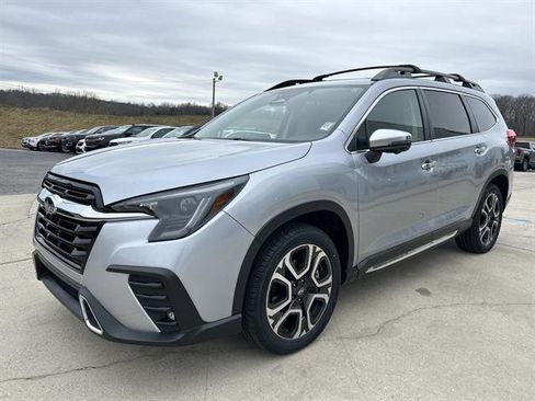 Used 2023 Subaru Ascent Touring image 8