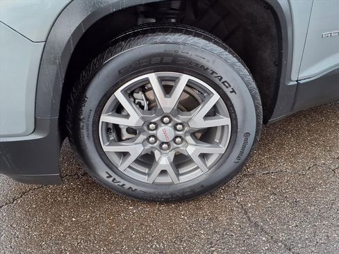 Certified 2023 GMC Acadia SLE image 34