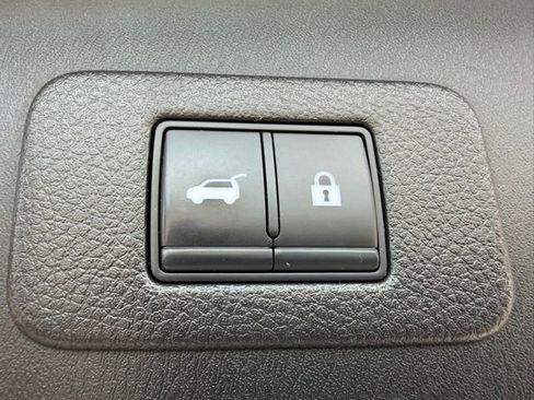 Used 2022 Nissan Armada SL AWD/4WD image 40