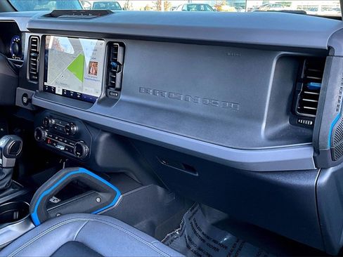 Used 2024 Ford Bronco Black Diamond image 24