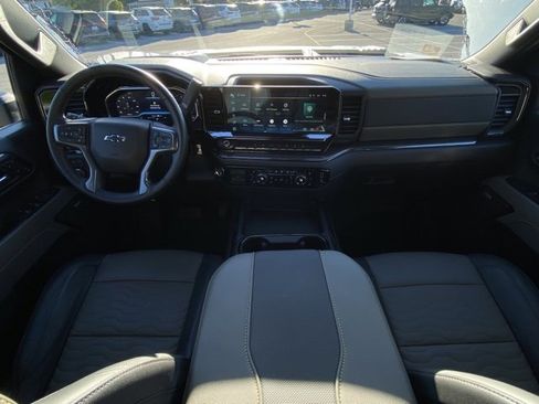 Used 2024 Chevrolet Silverado 2500 ZR2 w/ Technology Package image 22