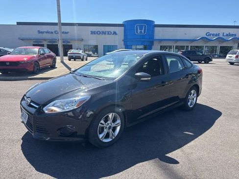 Used 2013 Ford Focus SE w/ SE Winter Pkg FWD image 1
