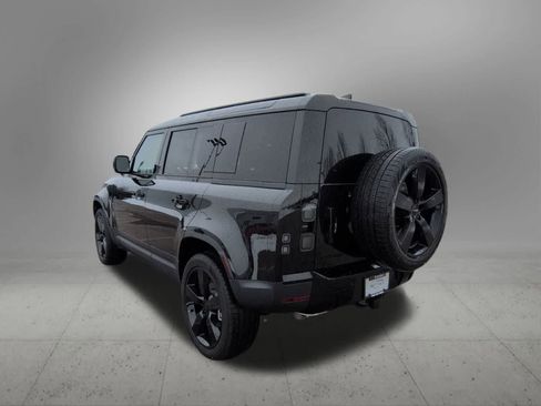 New 2026 Land Rover Defender 110 S image 4