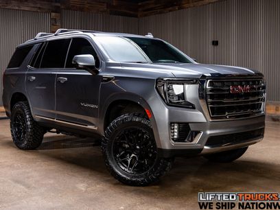 Used 2022 GMC Yukon SLT w/ SLT Premium Package