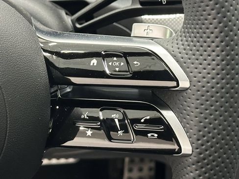 New 2025 Mercedes-Benz C 300 4MATIC Sedan image 28